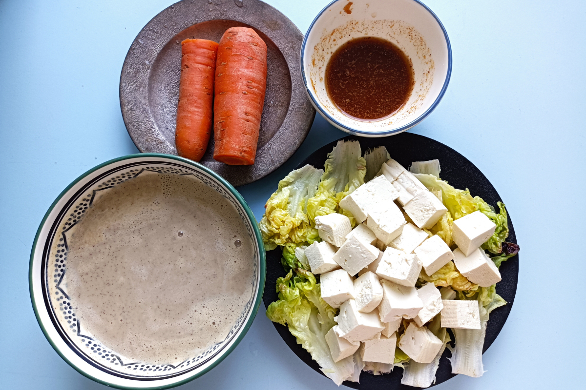 Lait de soja aux dattes rouges+ Tofu avec la sauce aigre-douce